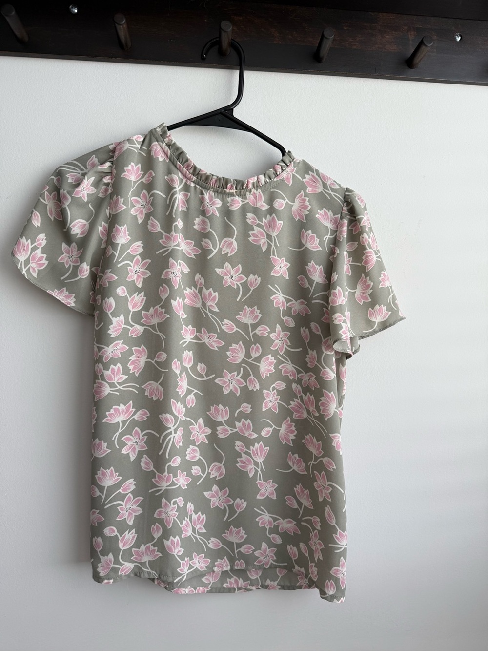 Floral Ruffle-Neck Women’s Top in Sage and Pink